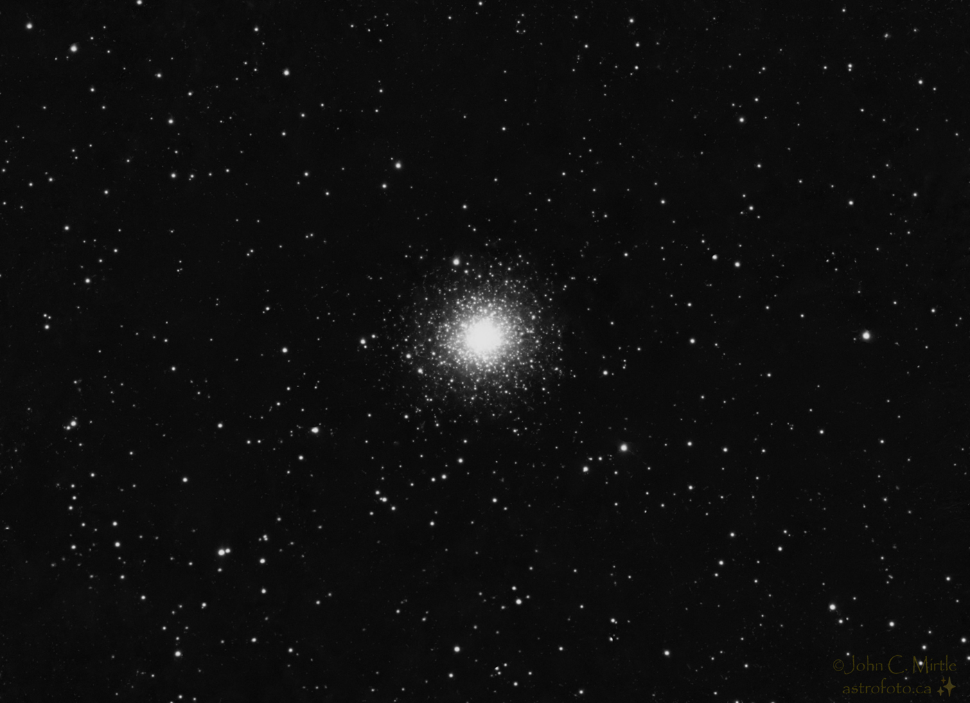 M2 - Globular Cluster in Aquarius
